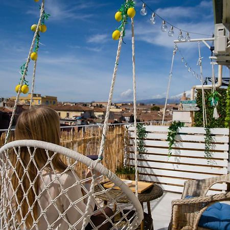 Finestra Sulla Sicilia Bed & Breakfast Catania Bagian luar foto