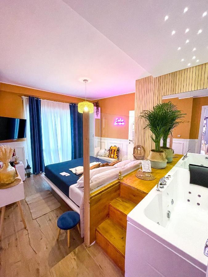 Finestra Sulla Sicilia Bed & Breakfast Catania Bagian luar foto