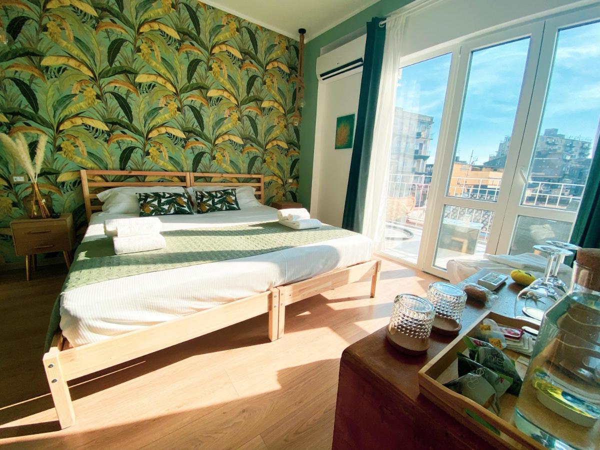 Finestra Sulla Sicilia Bed & Breakfast Catania Bagian luar foto