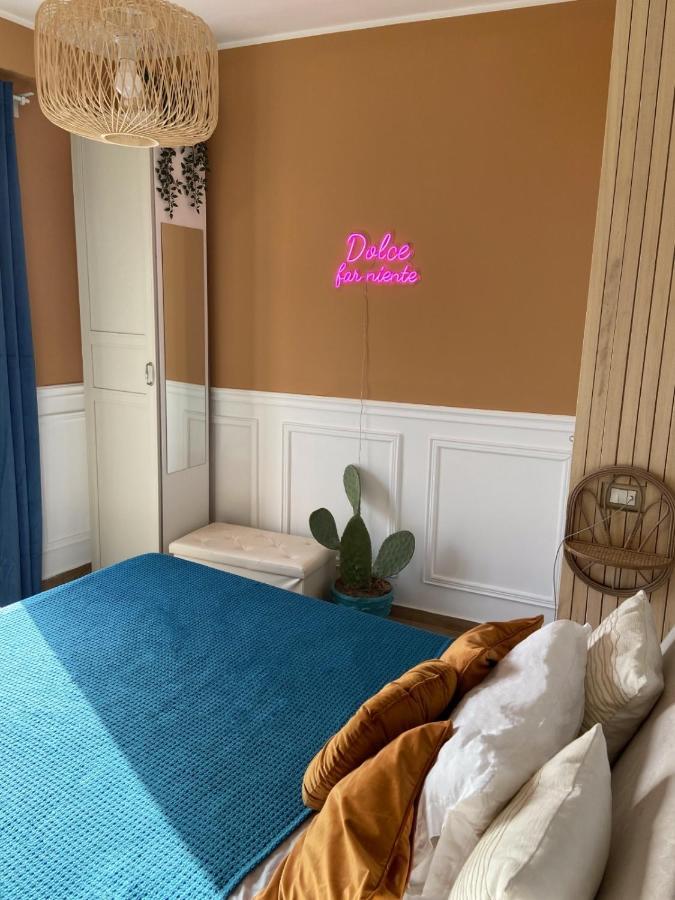 Finestra Sulla Sicilia Bed & Breakfast Catania Bagian luar foto