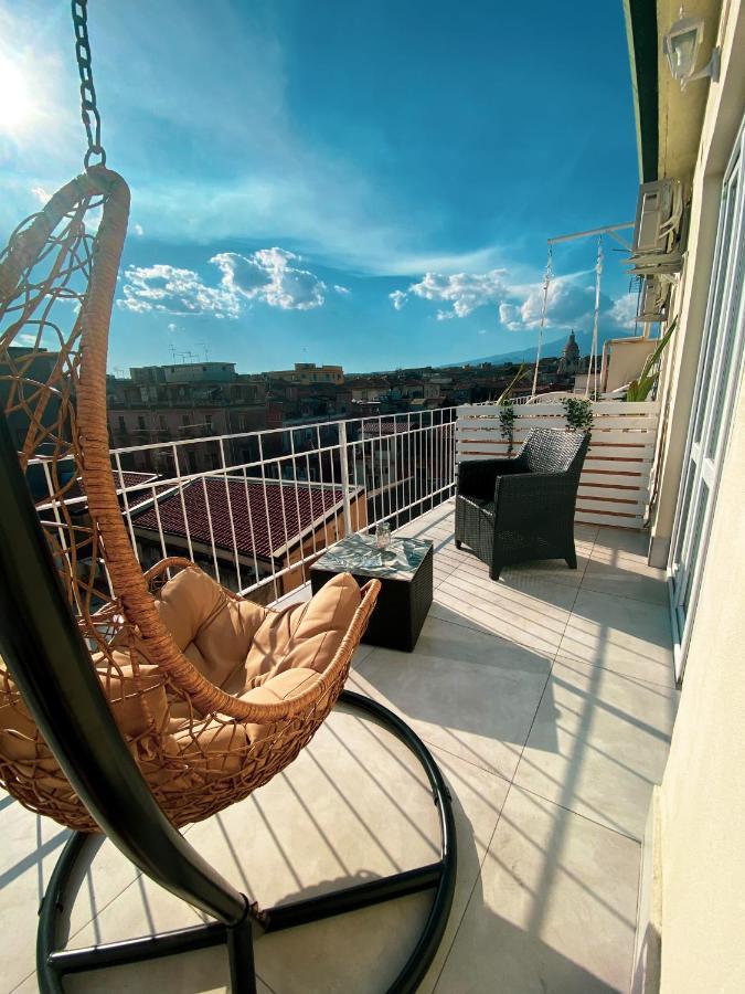Finestra Sulla Sicilia Bed & Breakfast Catania Bagian luar foto
