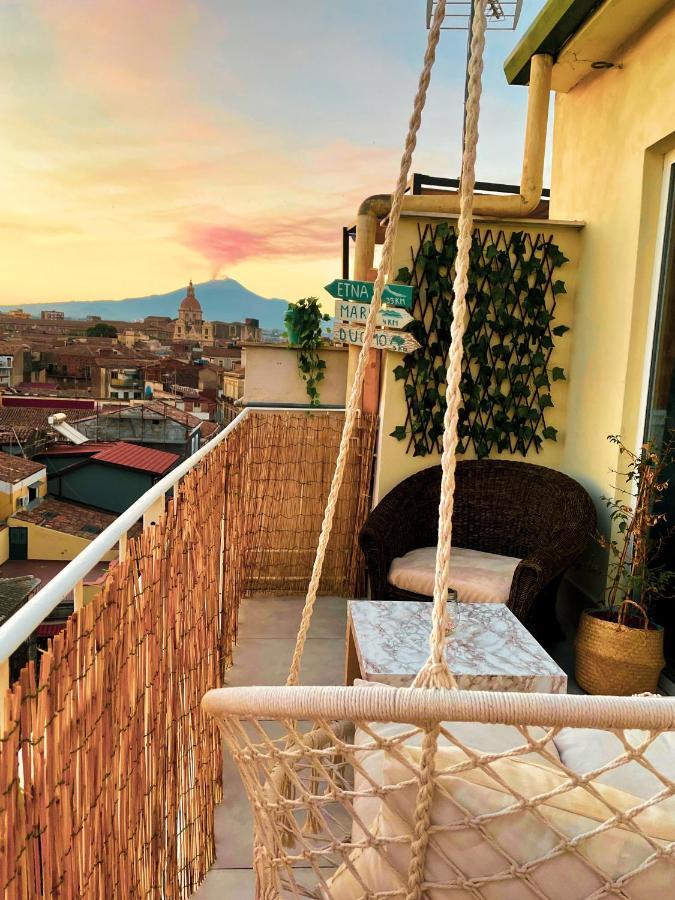 Finestra Sulla Sicilia Bed & Breakfast Catania Bagian luar foto