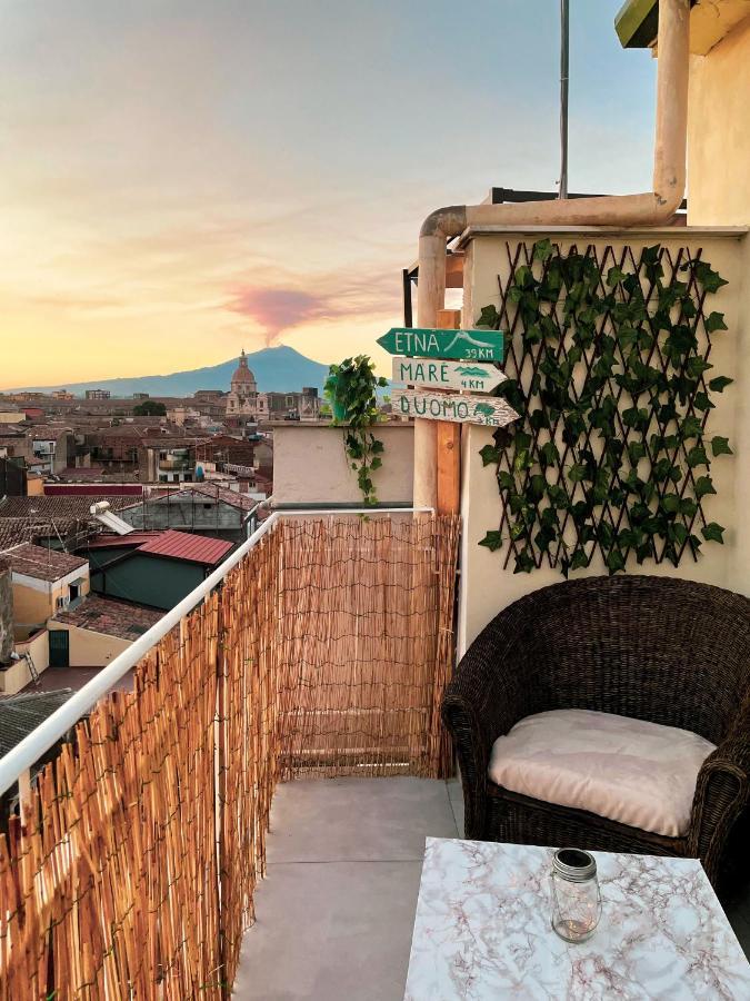 Finestra Sulla Sicilia Bed & Breakfast Catania Bagian luar foto