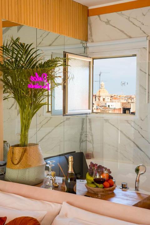 Finestra Sulla Sicilia Bed & Breakfast Catania Bagian luar foto